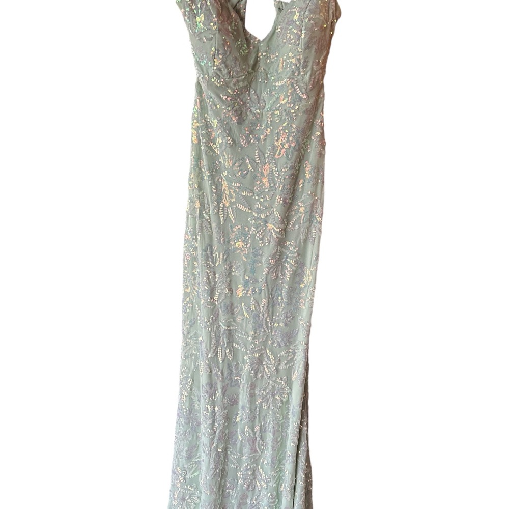Windsor Shimmering Sequin Gown In Light Green